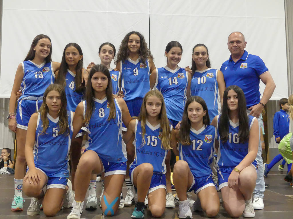 INFANTIL-PARTAIDETZA-NESKAK-2012